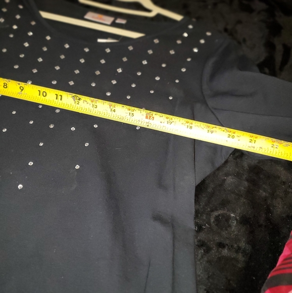 NWT Quaker Factory blouse with diamond gemstones - Picture 2 of 9